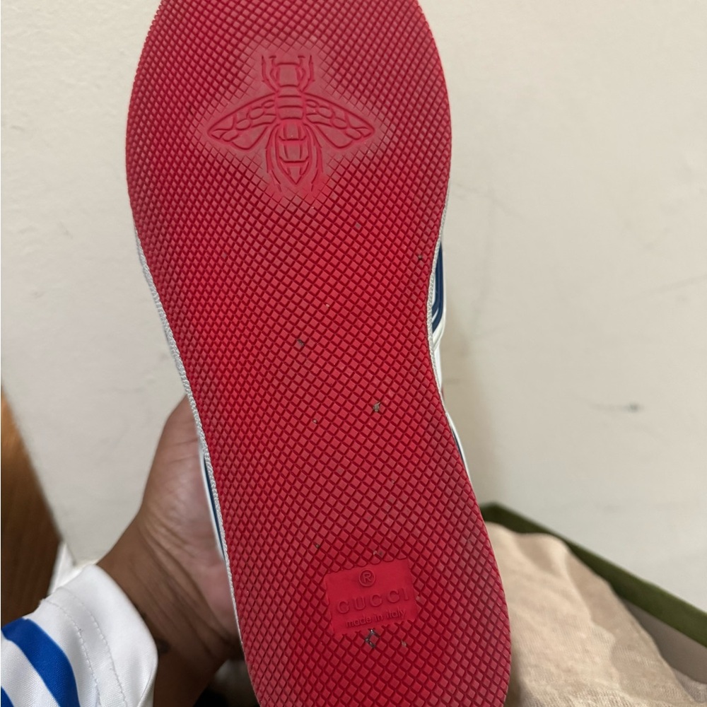 Gucci Basket low-top sneakers in white Demetra Red - Picture 7 of 10